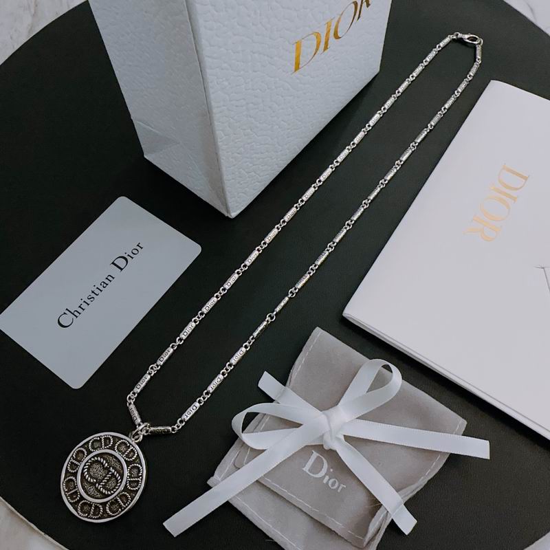 Dior Necklace 05lyr394